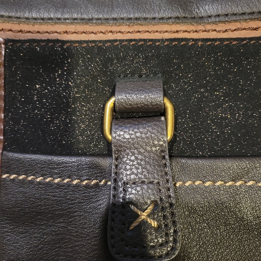 The Sak Leather Crossbody Bag - Picture 9 of 10